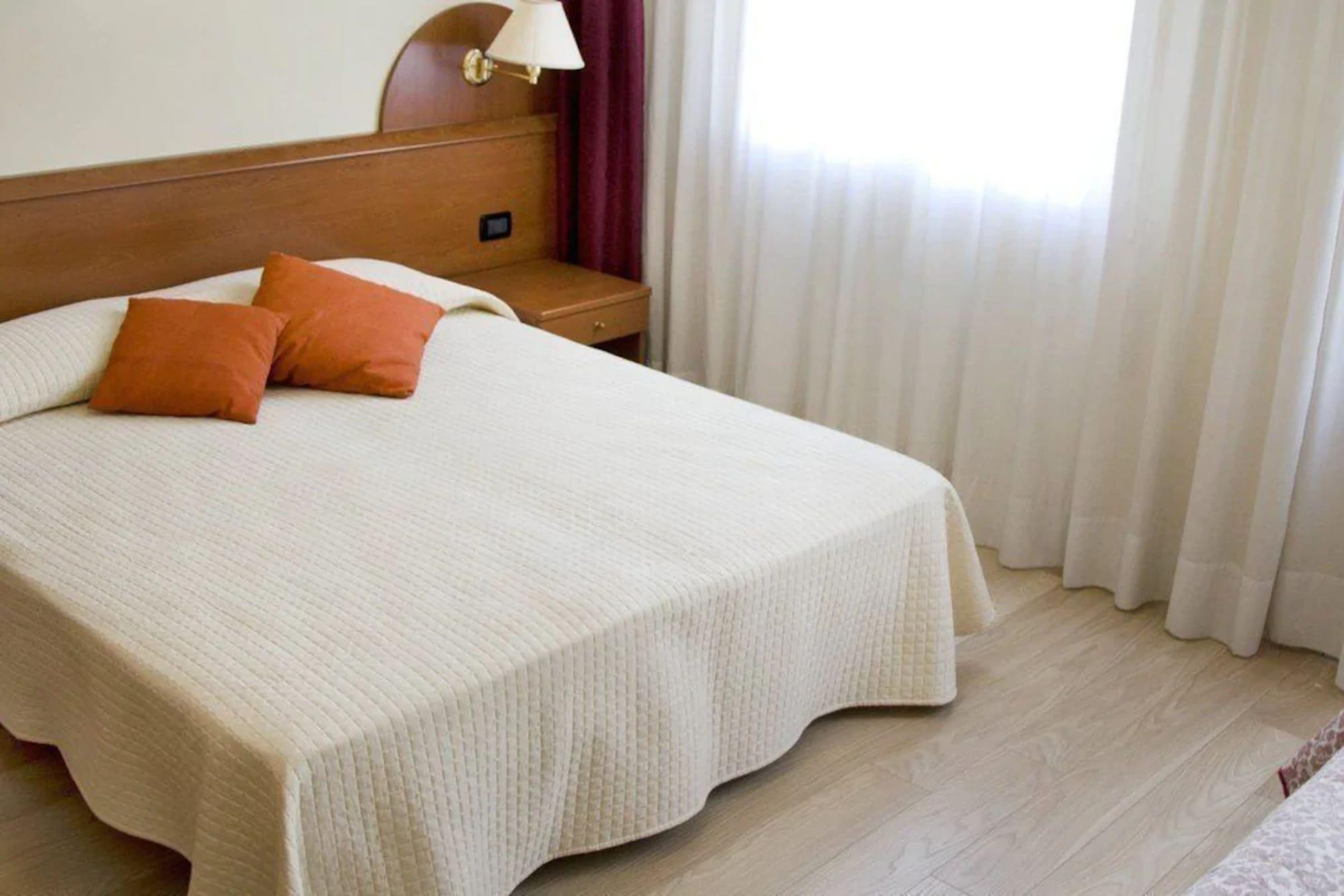 Hotel Sole Sottomarina Dış mekan fotoğraf